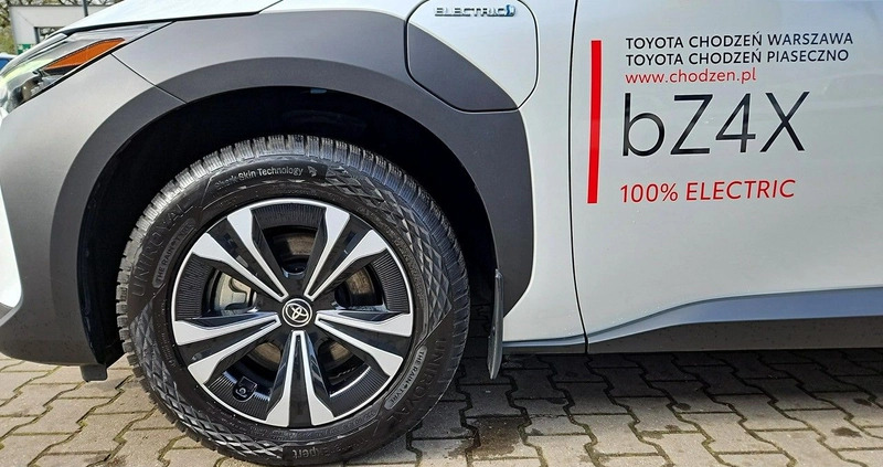 Toyota bZ4X cena 199900 przebieg: 9997, rok produkcji 2022 z Lądek-Zdrój małe 352